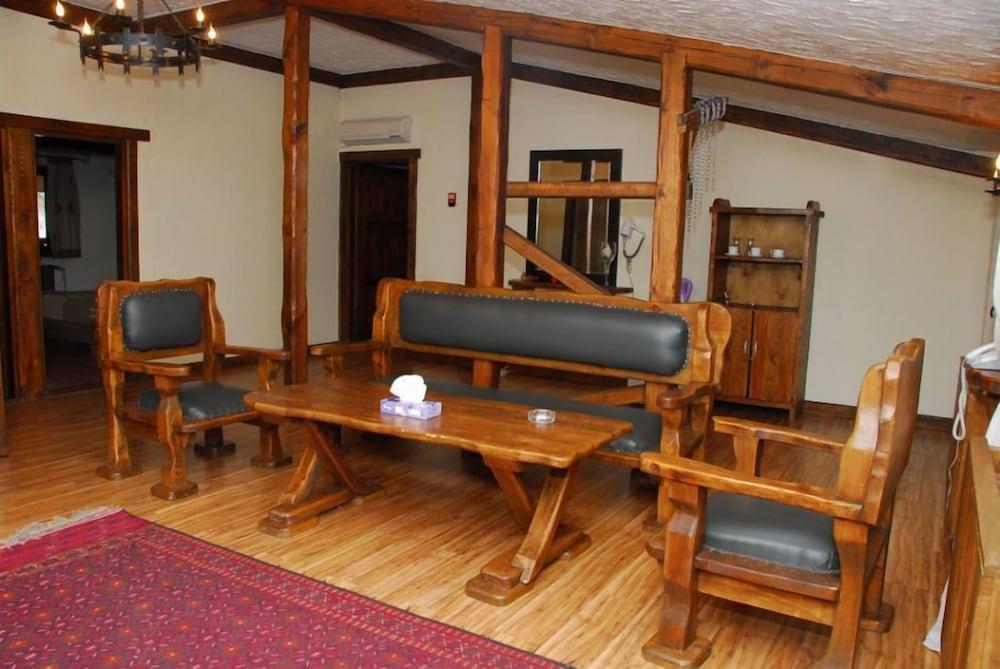 Hotel Saraishyq Almaty